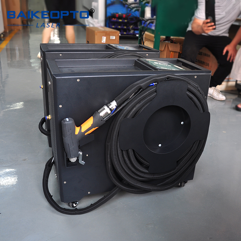 Industrial Handheld Laser Welder - Промышленный ручной волоконный лазерный сварочный аппарат